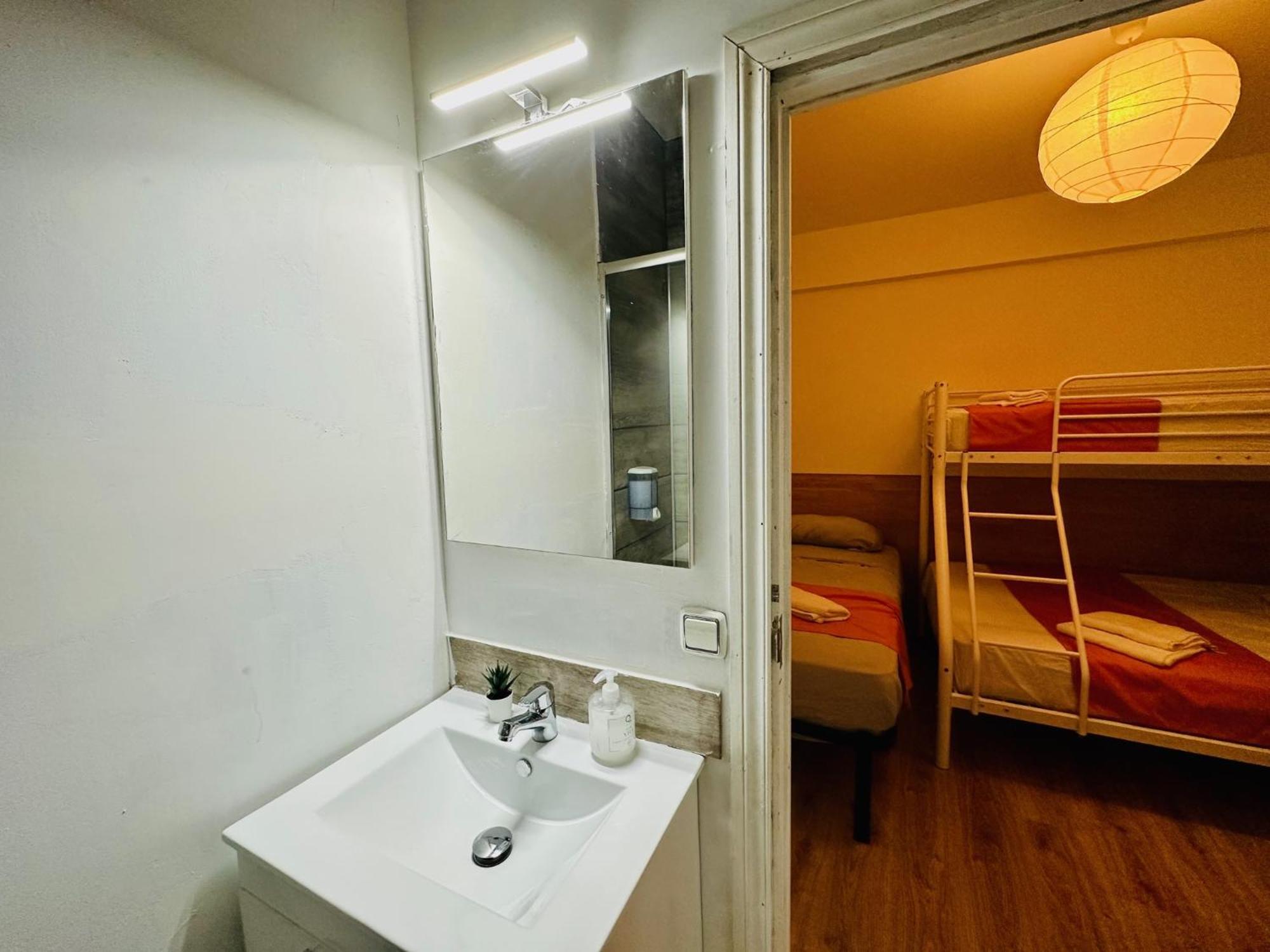 Punta Me Rooms In Madrid Downtown Exteriör bild