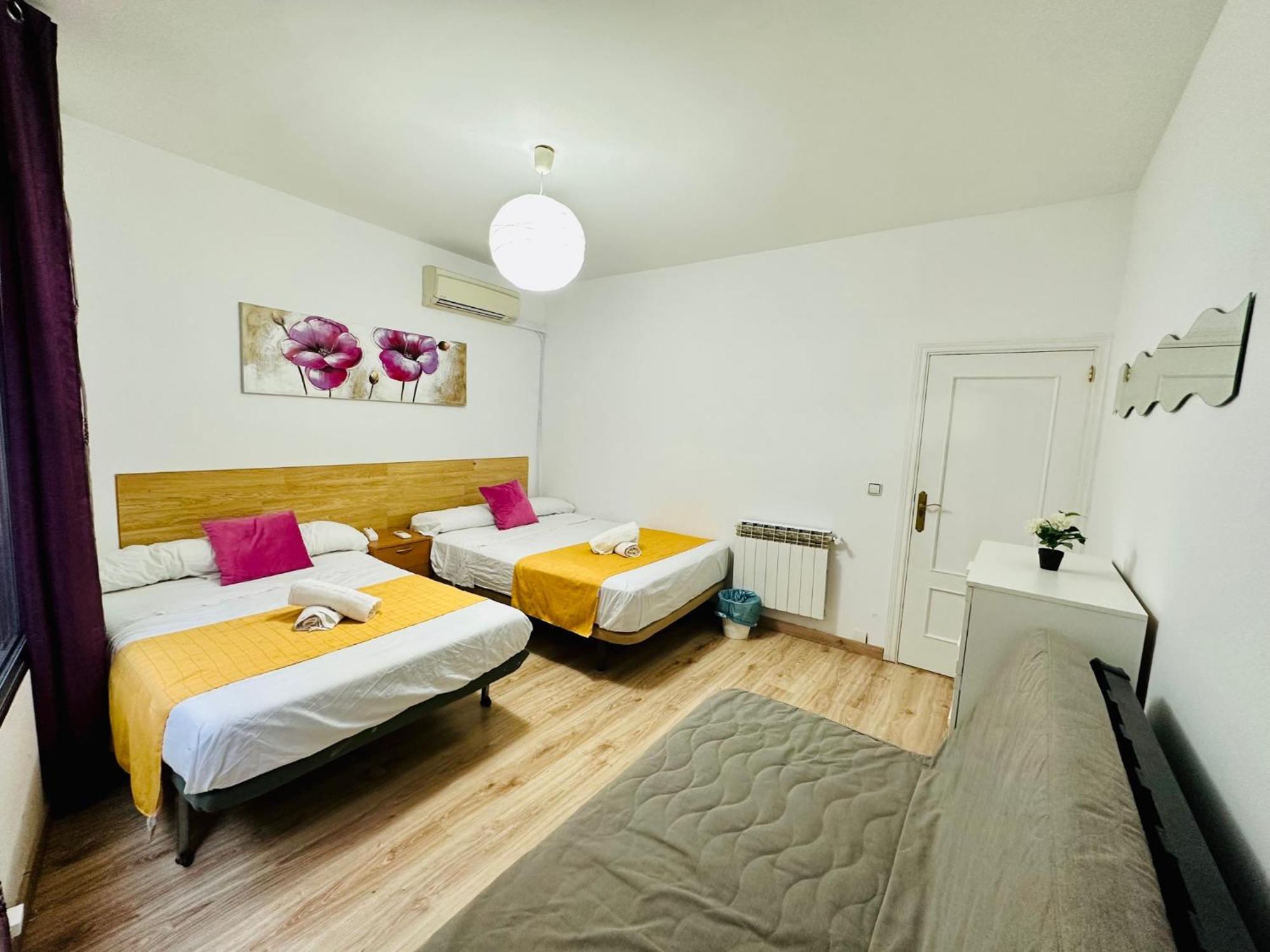 Punta Me Rooms In Madrid Downtown Exteriör bild