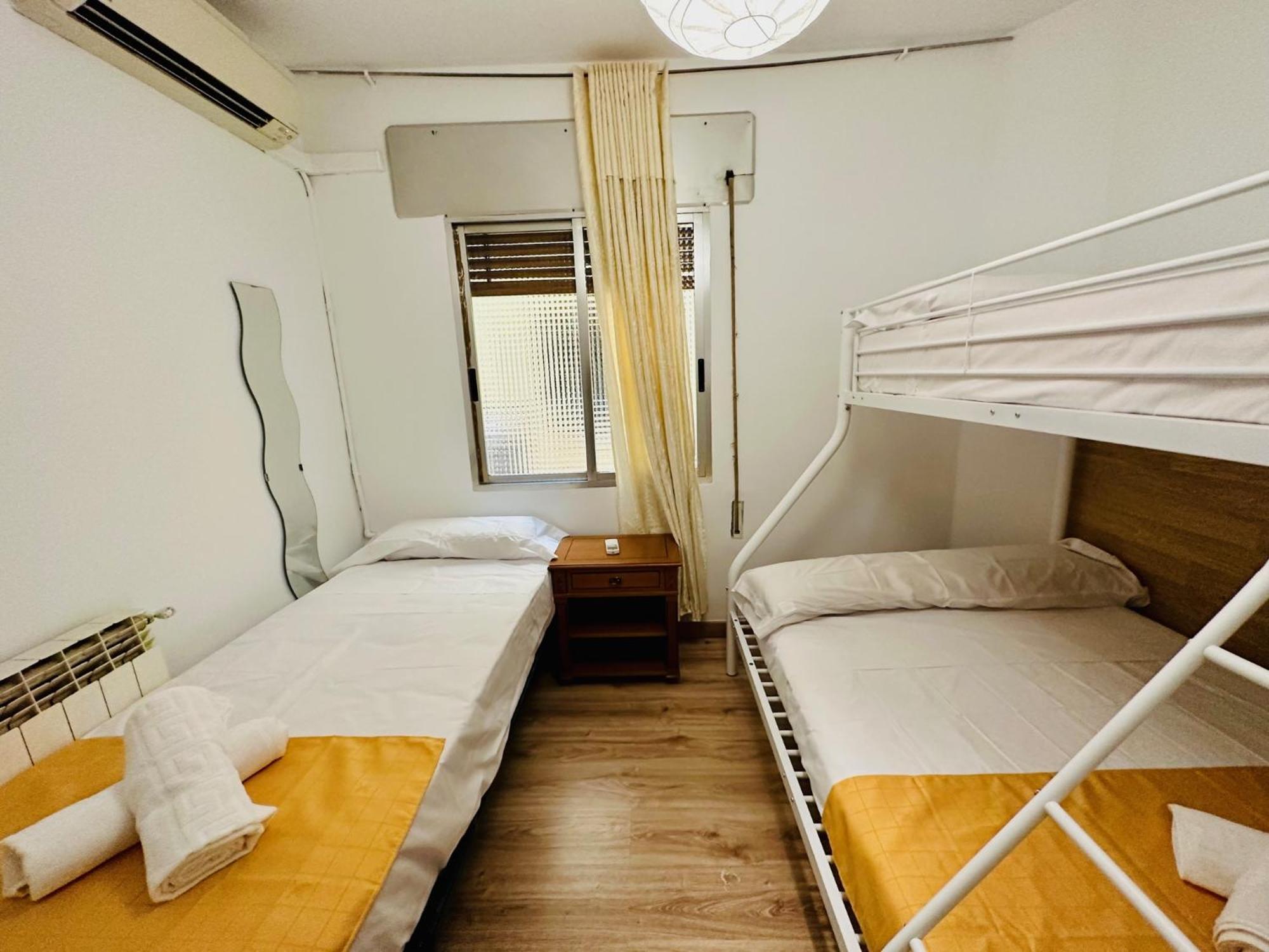 Punta Me Rooms In Madrid Downtown Exteriör bild